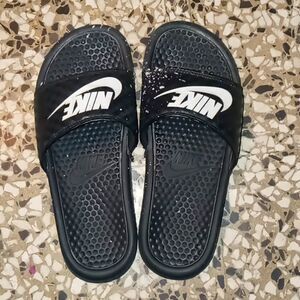 Used Nike sandals